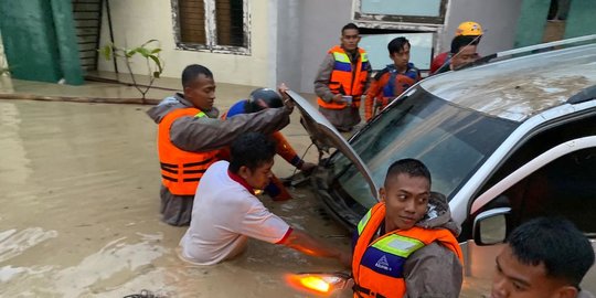 Rumah Terkunci, Seorang Korban Banjir di Semarang Meninggal Dunia