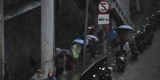 Cuaca Hari Ini, BMKG Prakirakan Sejumlah Kota Besar Di Indonesia ...