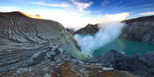 Terjadi Ratusan Kali Gempa, Ini 5 Fakta Meningkatnya Aktivitas Vulkanik Gunung Ijen