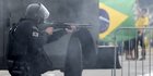 Mencekam, Polisi Tembaki Massa Penyerbu Istana Presiden Brasil dengan Shotgun