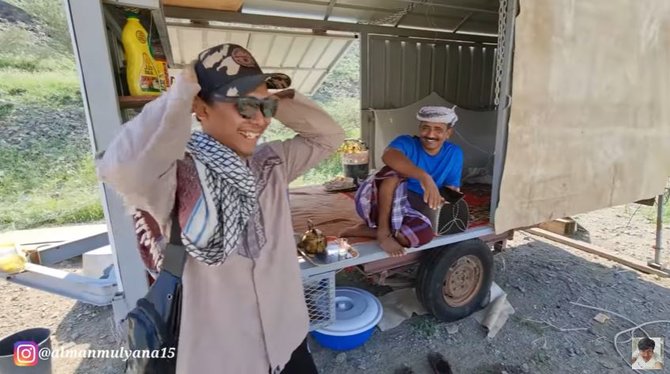 tinggalkan hidup mewah orang kaya arab badui ini lebih pilih bermukim di pegunungan