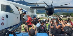 Momen Penangkapan Lukas Enembe di Papua, Dikawal Brimob Bersenjata Lengkap
