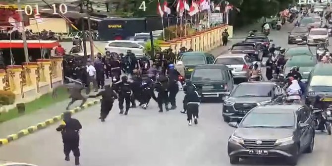 Polisi Amankan 19 Orang Terkait Penangkapan Lukas Enembe oleh KPK