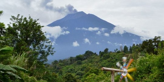 Sejumlah Wilayah di Solok Selatan Terdampak Abu Vulkanis Gunung Kerinci