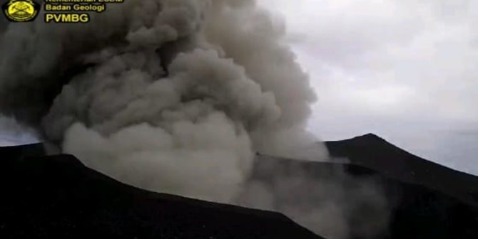 Gunung Marapi Terus Erupsi, Muntahkan Abu Vulkanis hingga 1.000 Meter