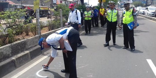 Mobilio Tabrak Truk Tronton di Ngawi, 5 Orang Tewas dan 3 Kritis