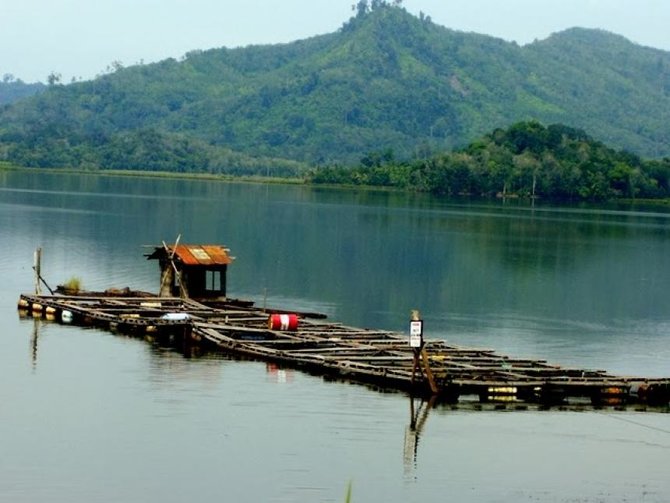 dinobatkan danau terbesar kedua di sumut ini x keindahan danau siais