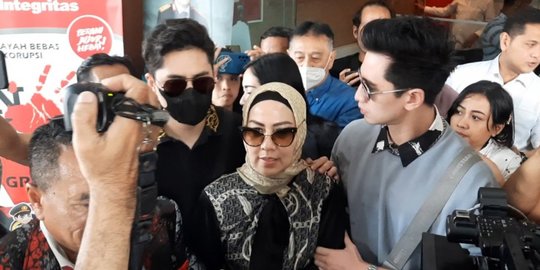 Venna Melinda: Dulu Ferry Irawan Suka Banting Mantan Istri