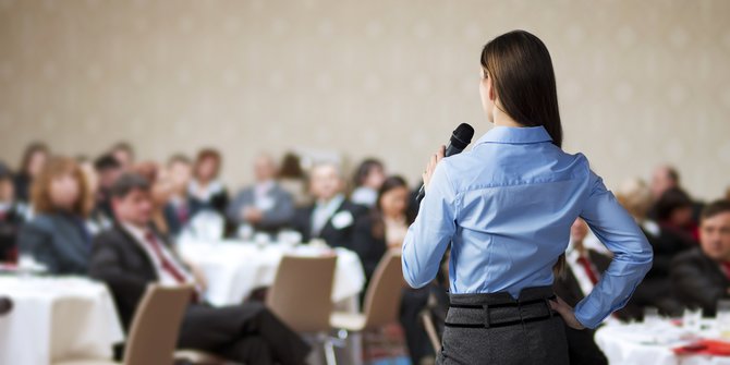 Publik Speaking adalah Komunikasi di Depan Umum, Ini Metode dan Strateginya