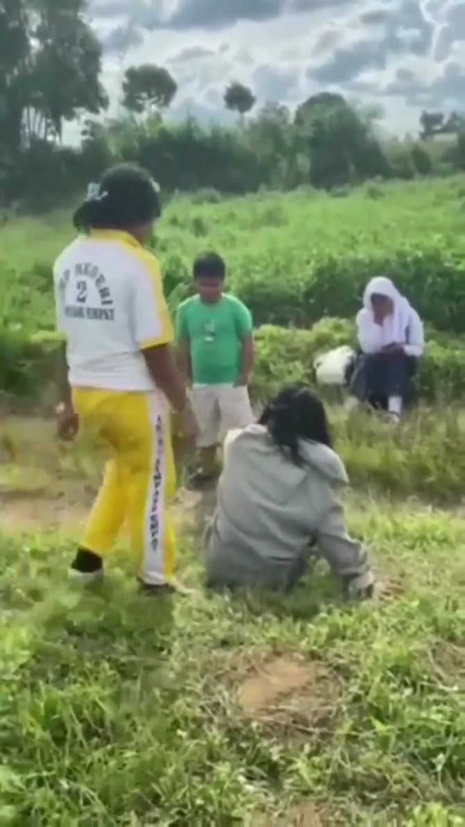pukuli teman sendiri video bullying remaja ini viral dan bikin miris