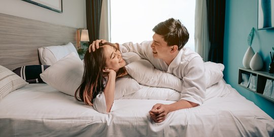 4 Feng Shui Kamar untuk Tingkatkan Romantisme Hubungan Suami Istri Menurut Pakarnya