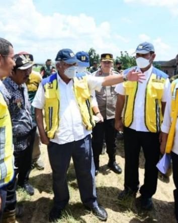 pakai motor bebek menteri basuki tinjau banjir di jepara jadi sorotan