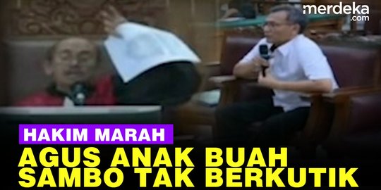 VIDEO: Kena Marah Hakim Soal Bukti Surat Perintah, Agus Anak Buah Sambo Tak Berkutik