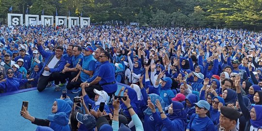 Zulhas hingga Bima Arya Ajak Ribuan Warga Bogor Goyang Zumba di Lapangan Sempur