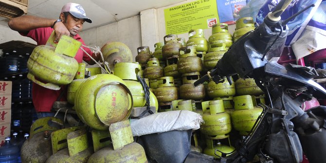 Uji Coba Pembelian Gas Elpiji 3 Kg dengan KTP di Lima Kecamatan