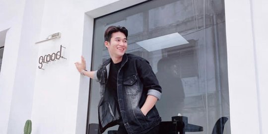 Main di Pintu Berkah, Begini Gaya Defri DA yang Selalu Tampil Stylish