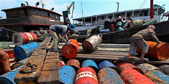 Jokowi Minta Para Menteri Keroyokan Tangani Masalah Inflasi