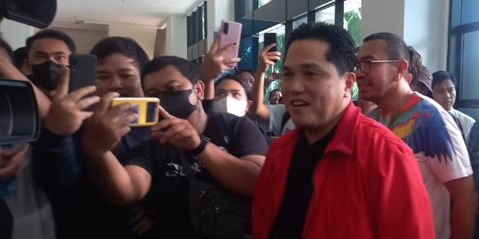 Presiden Jokowi Izinkan Erick Thohir Maju Jadi Calon Ketum PSSI
