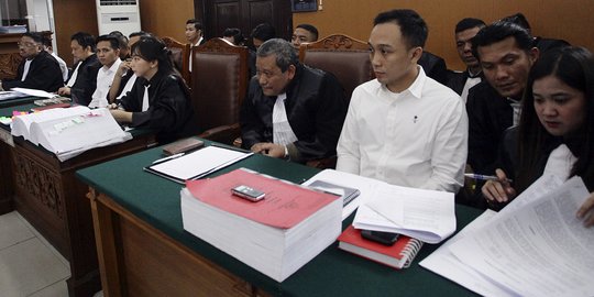 Selain Kuat Maruf, Bripka RR Juga Dituntut 8 Penjara Kasus Pembunuhan Brigadir J