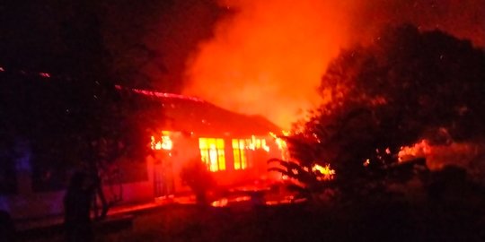 Rumah Dinas Kapolda Papua Terbakar