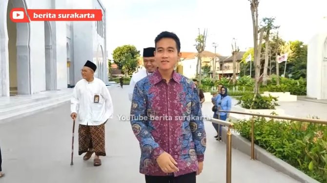 sambut tamu dari uea gibran malah diajak bocil main lato lato 039wegah039