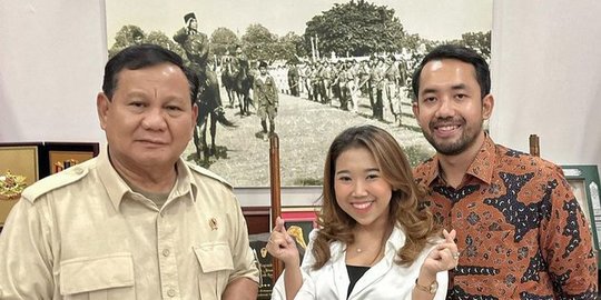 Bukan Roasting Tapi Antar Undangan, Ini Potret Kiky Saputri Bertemu Prabowo