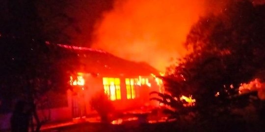 Kronologi 13 Ruangan di Kampus Fisip USWIM Nabire Ludes Terbakar