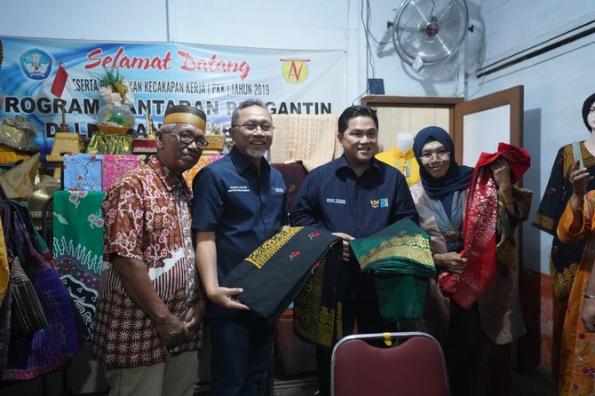 mendag zulkifli hasan dan menteri bumn erick thohir bertemu pelaku umkm binjai