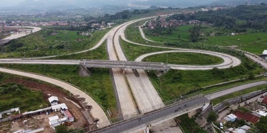 Menteri Basuki: Tol Cisumdawu Beroperasi Bulan Depan | Merdeka.com