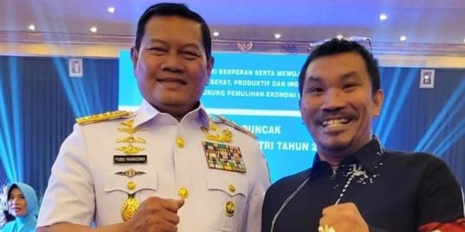 Potret Bareng Panglima TNI, Netizen Sebut Komika Mongol Stres Makin 'Aman'