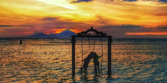 20 Kata-Kata Ucapan Selamat Sore Bahasa Inggris untuk Orang Terdekat, Bermakna Banget