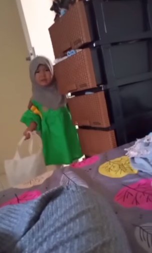 anak kecil pulang ngaji lebih awal