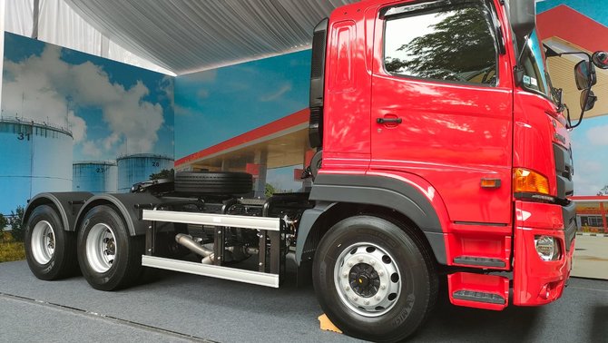 hino rilis truk terbaru peruntukan pengangkutan bahan berbahaya beracun b3 amp media gathering 2023