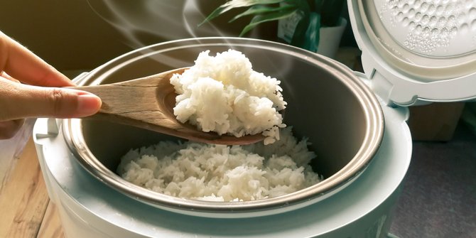Tips Memasak Nasi di Magic Com agar Tahan Lama dan Tidak Cepat Bau