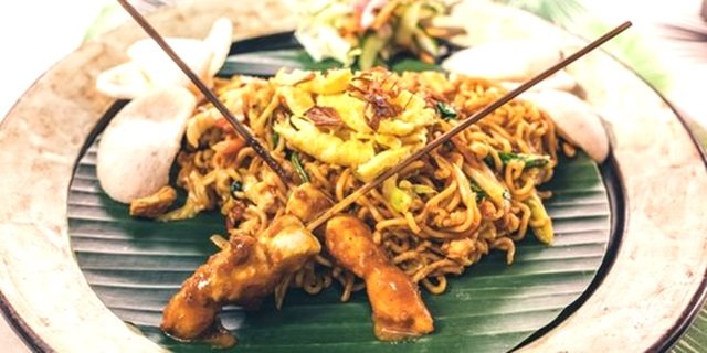 ilustrasi mie goreng