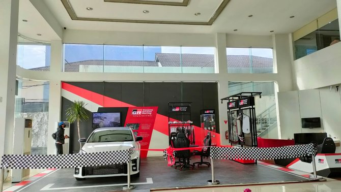 tunas toyota meresmikan fasilitas gr zone di diler pasar minggu dan pecenongan