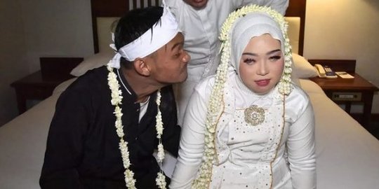 Kisah Driver Ojol Disabilitas Nikahi Pujaan Hati, Diarak Naik Mobil Dedi Mulyadi
