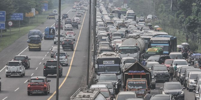 Polisi Berlakukan One Way Arah Jakarta di Jalur Puncak