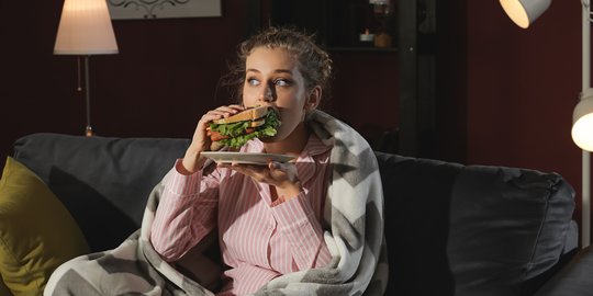 Tidak Bikin Berat Badan Naik, 4 Makanan Ini Aman Banget Disantap Saat Malam Hari