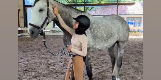 Potret Lesti Kejora Latihan Berkuda, Tubuh Kurus Jadi Perbincangan Netizen
