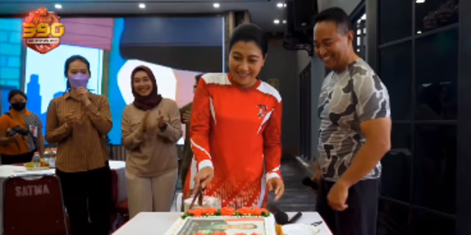 Momen Ultah Andika Perkasa Usai Pensiun, Kue Pertama Diberikan ke Sosok Tak Terduga