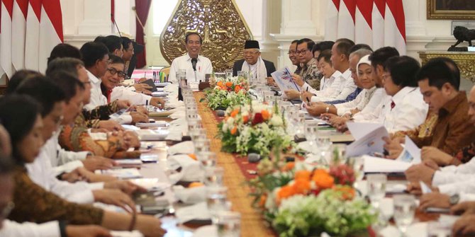 Lagi, Jokowi Beri Sinyal Reshuffle Kabinet