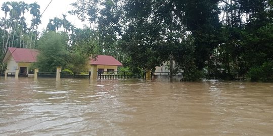 Banjir Rendam Enam Daerah di Aceh, Bantuan Sandang dan Pangan Mulai Disalurkan