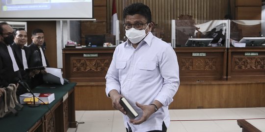 Suara Bergetar, Sambo Bacakan Pleidoi 'Setitik Harapan Dalam Ruang Sesak Pengadilan'