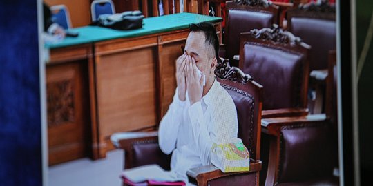 Derai Air Mata Ricky Rizal di Sidang Pledoi Kasus Pembunuhan Berencana Brigadir J