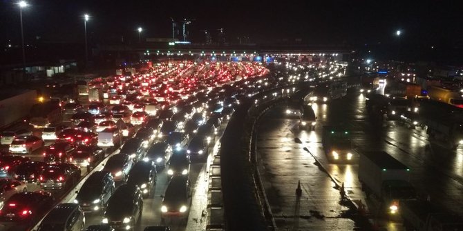 Usai Libur Imlek, 164 Ribu Kendaraan Terpantau Kembali ke Jakarta