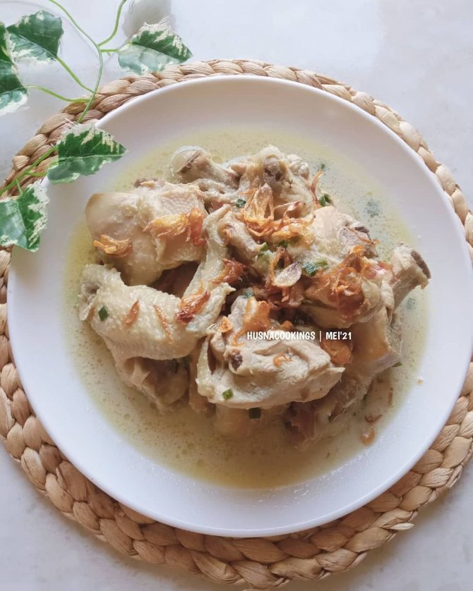 opor ayam putih lengkuas