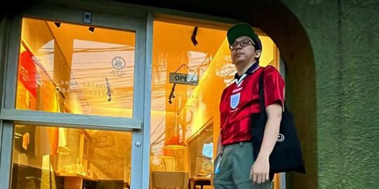 4 Potret Terbaru Rizky Mocil, Pemeran Bang Kribo di Eneng dan Kaos Kaki Ajaib