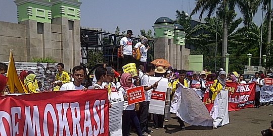 100 Ribu Perangkat Desa Geruduk DPR, Lalu Lintas Dialihkan