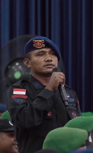 kapolri amp pejabat tni ngakak anggota brimob minta pindah